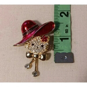 Whiskered Kitty Brooch Enamel Red Hat W/Red&Clear Rhinestones Gold‎ Tone
